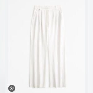 Abercrombie & Fitch Sloane Tailored Wide Leg Pant - Short